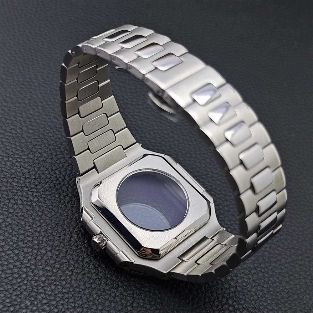 Boîtier de montre carré en aci - Seiko Watch 5 Sports avis et prix
